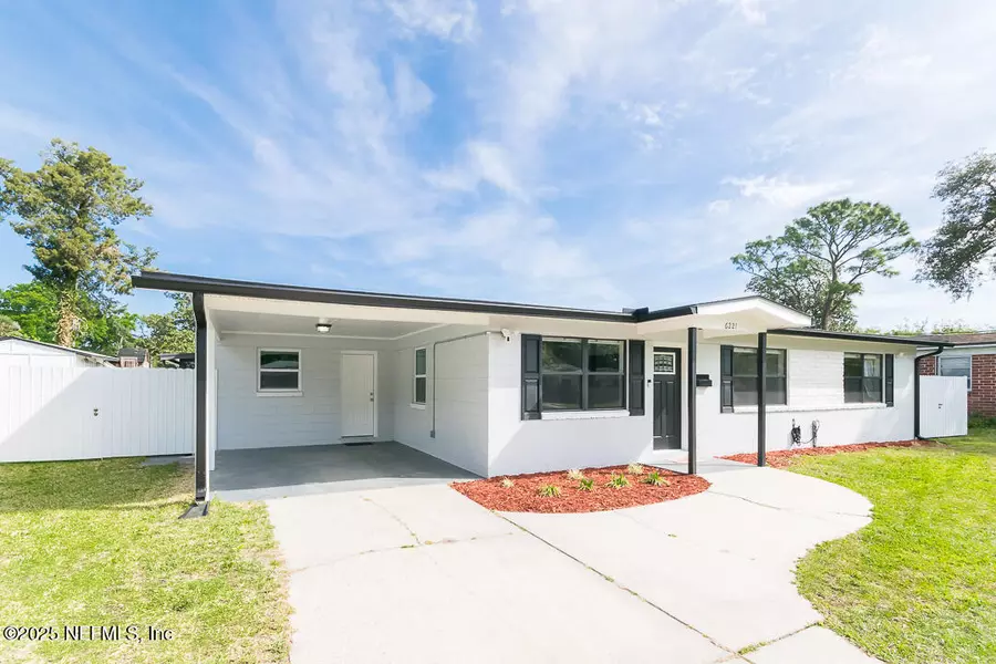 6221 ASHWOOD LN, Jacksonville, FL 32277