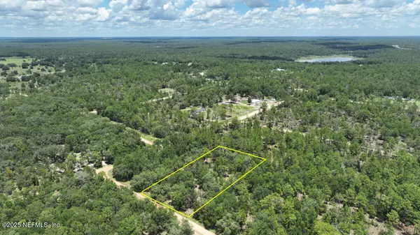 Hawthorne, FL 32640,104 BEULAH DR
