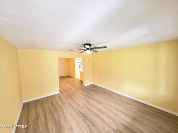 Jacksonville, FL 32208,4951 DALLEN LEA DR