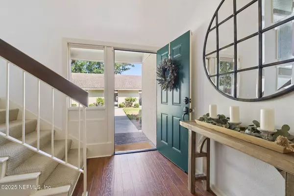 10128 LEISURE LN N #31, Jacksonville, FL 32256