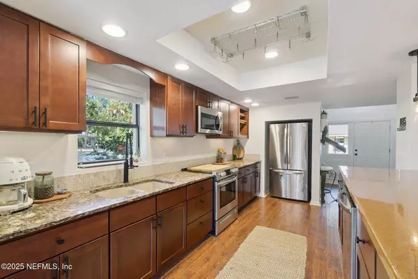 Jacksonville, FL 32256,10128 LEISURE LN N #31