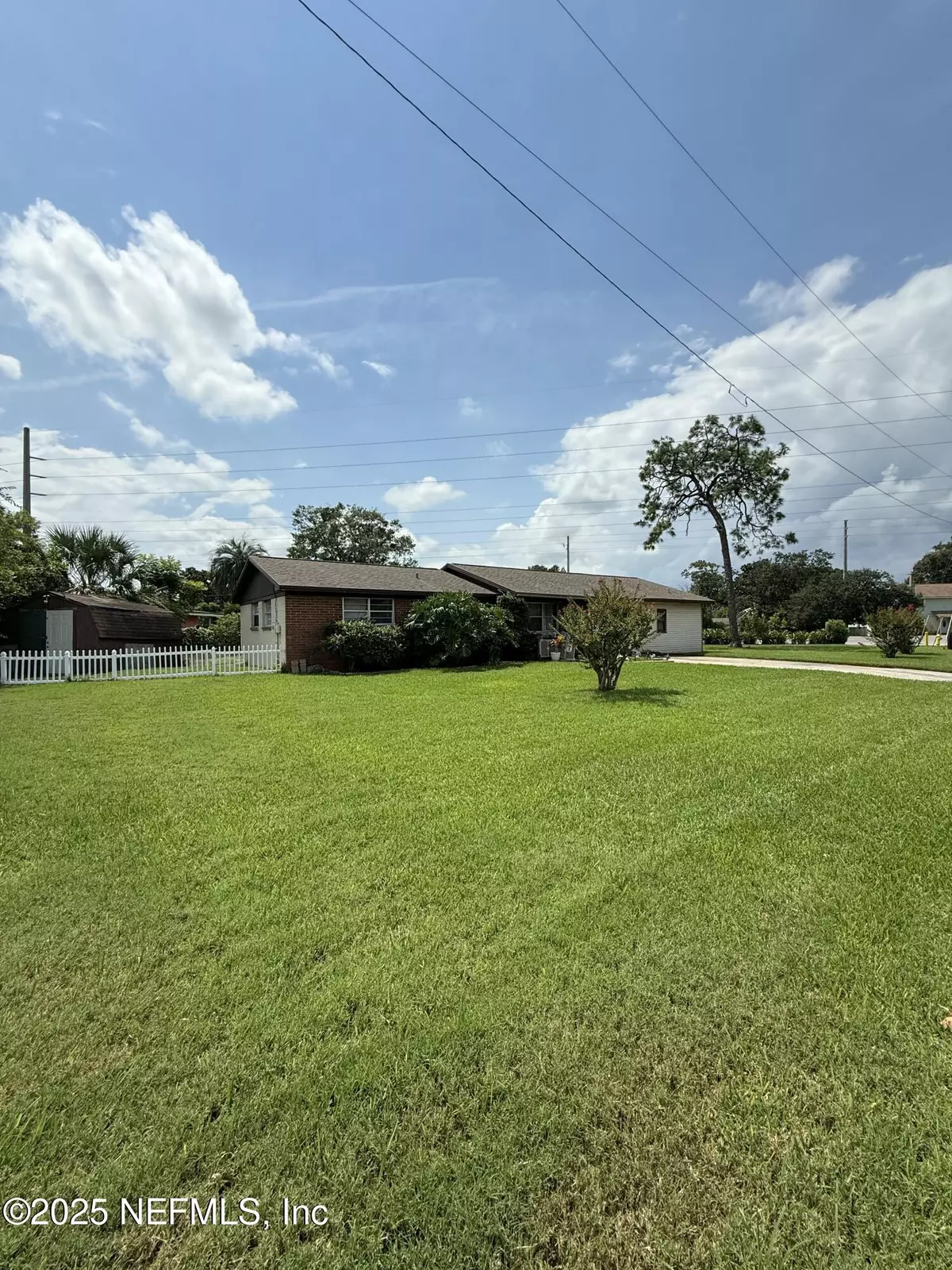 Jacksonville Beach, FL 32250,850 HOLLY DR