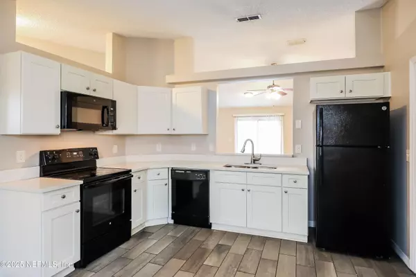 Jacksonville, FL 32244,7609 DOVER CLIFF DR S