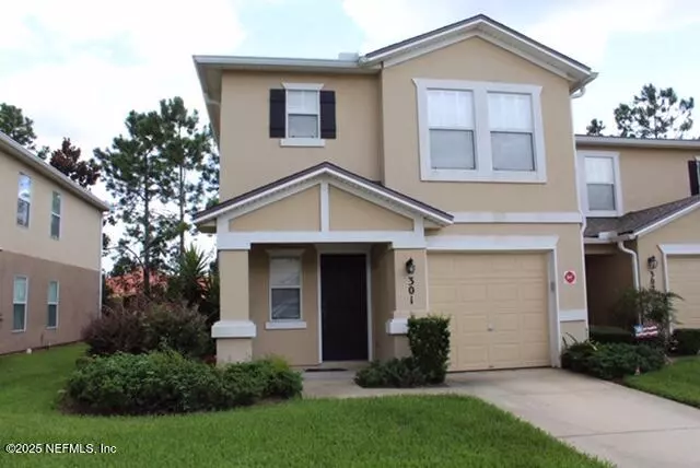 Fleming Island, FL 32003,1500 CALMING WATER DR #301