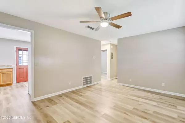 Macclenny, FL 32063,650 TOWERS CT