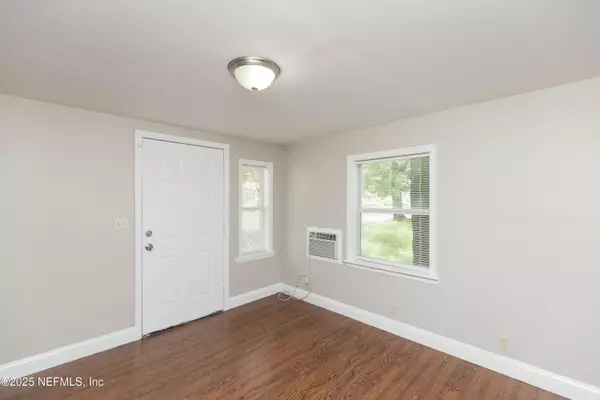 Jacksonville, FL 32209,1458 ROYAL COURT LN