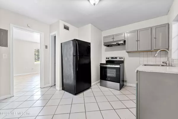 Jacksonville, FL 32205,602 LUNA CT #604