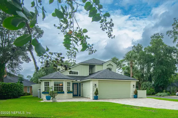 1886 CARDINAL CT, Jacksonville Beach, FL 32250