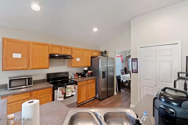 Jacksonville, FL 32222,9155 MILL GROVE DR