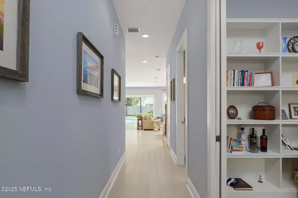 Jacksonville Beach, FL 32250,4047 PALM WAY