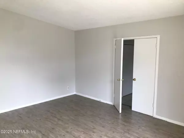 Jacksonville, FL 32277,7419 SANDHURST RD S