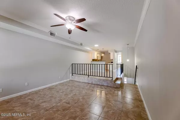 Jacksonville, FL 32210,5375 ORTEGA FARMS BLVD #309