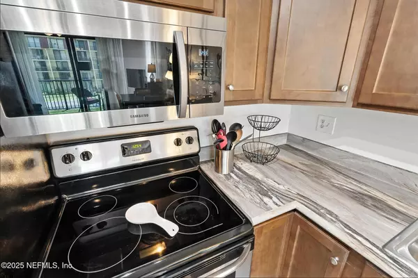 Daytona Beach, FL 32118,1437 N ATLANTIC AVE #310