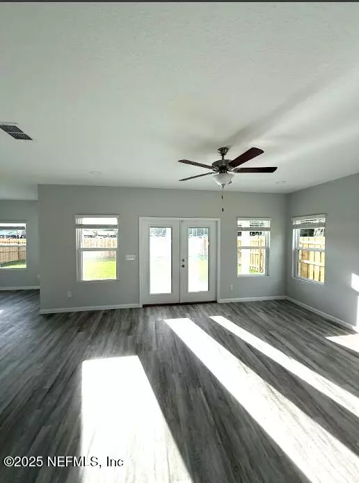 Jacksonville, FL 32221,1218 JEWELSTONE LN