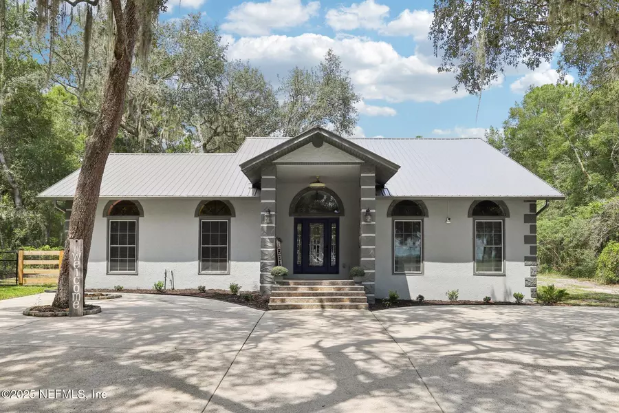 1886 STATE ROAD 20 RD S, Hawthorne, FL 32640