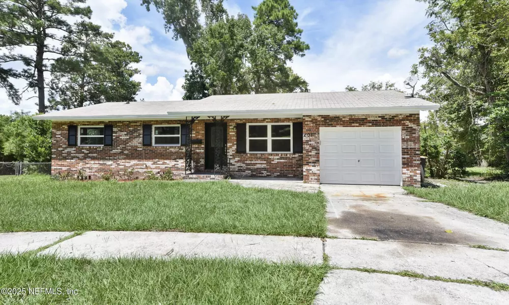 201 SATURN LN N, Orange Park, FL 32073