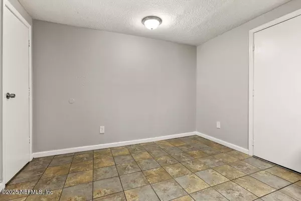 Orange Park, FL 32065,2639 SUNRISE VILLAGE DR #B