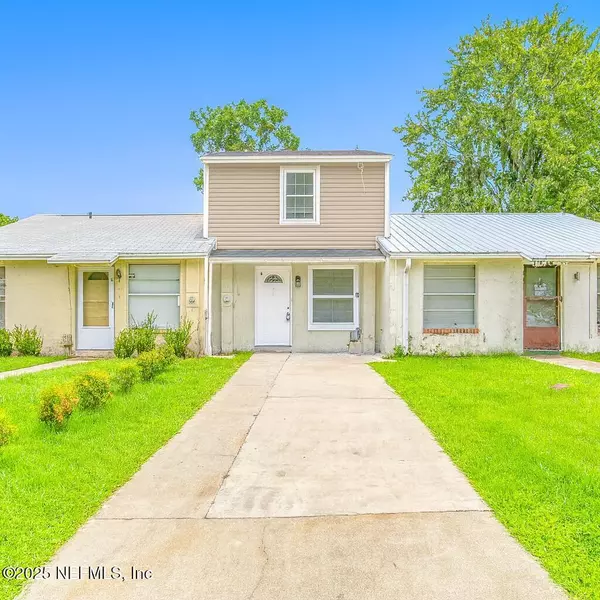 2639 SUNRISE VILLAGE DR #B, Orange Park, FL 32065