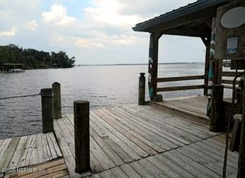 152 PIONEER TRL, Palatka, FL 32043