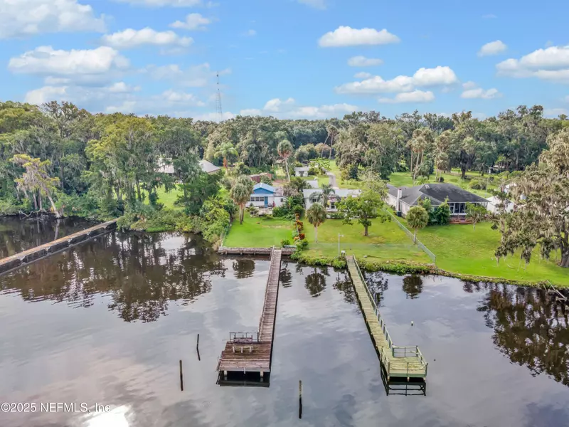 115 SUNSET POINT RD, East Palatka, FL 32131