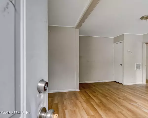 Jacksonville, FL 32206,1983 LAMBERT ST