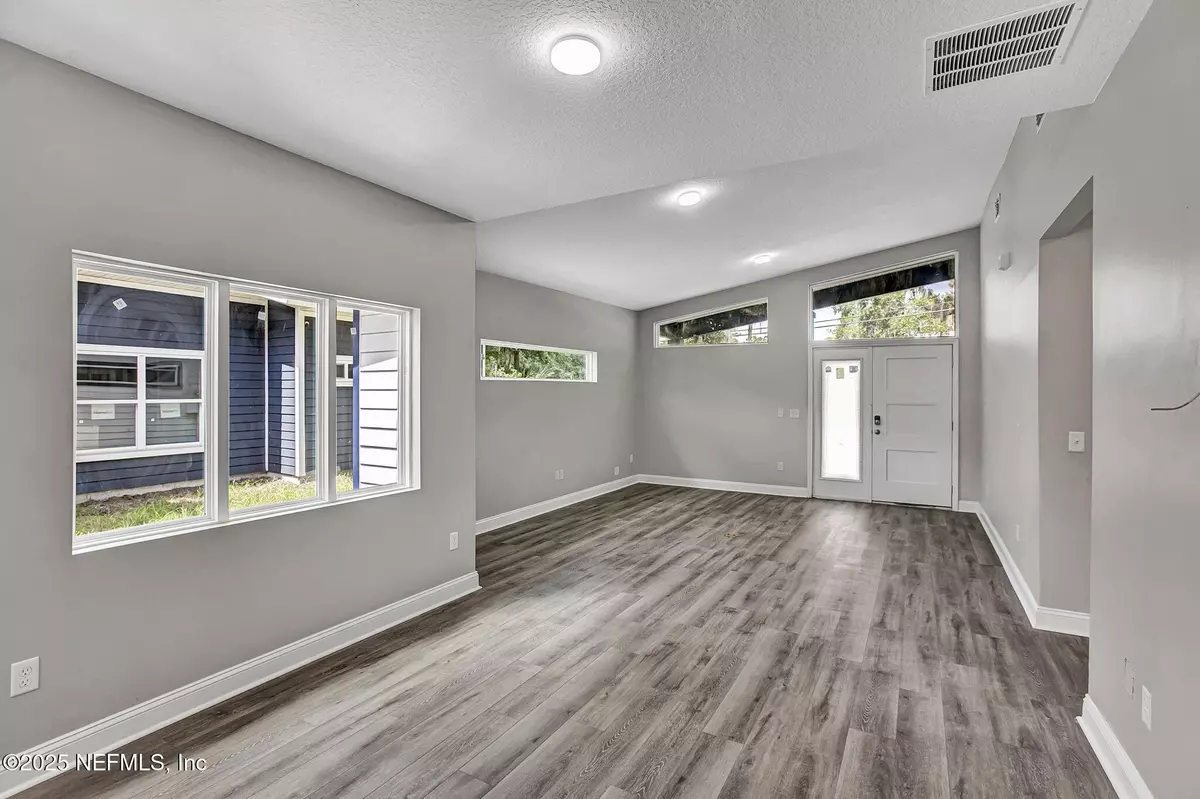 Jacksonville, FL 32208,938 ALDERSIDE ST