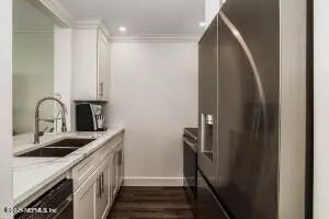 Jacksonville Beach, FL 32250,221 13TH AVE N #104B
