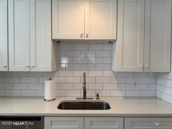 Atlantic Beach, FL 32233,870 SAILFISH DR