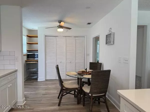 Atlantic Beach, FL 32233,870 SAILFISH DR