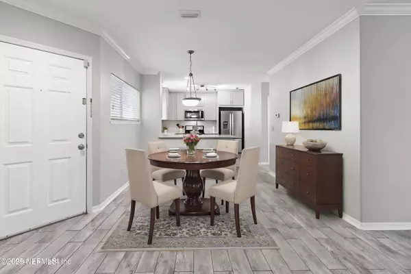 Jacksonville Beach, FL 32250,1800 THE GREENS WAY #407