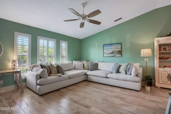 Jacksonville Beach, FL 32250,228 JARDIN DE MER PL