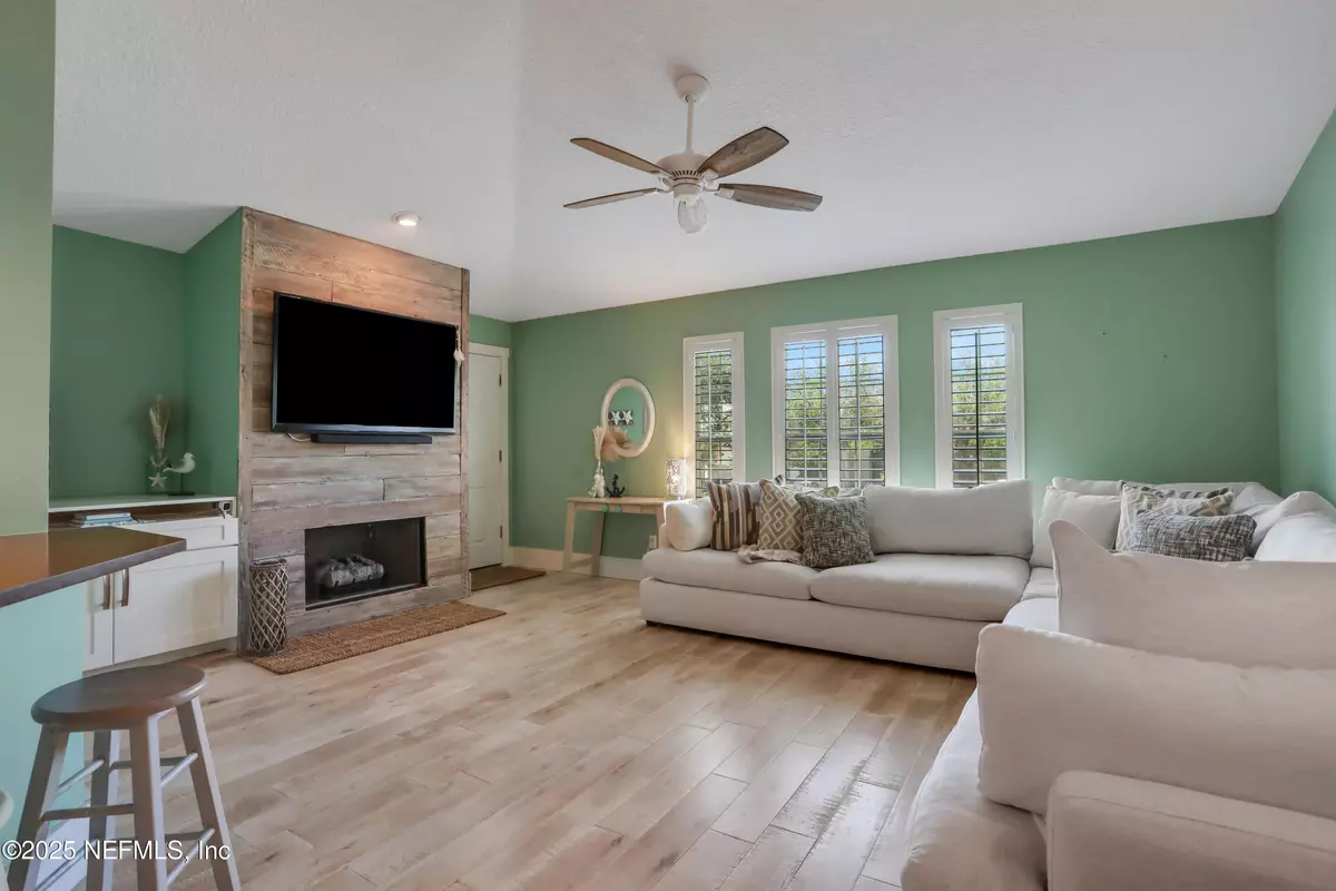 Jacksonville Beach, FL 32250,228 JARDIN DE MER PL