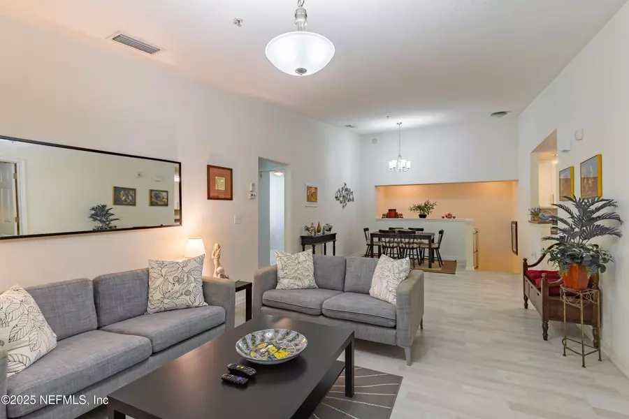 8196 CABIN LAKE CIR #106, Jacksonville, FL 32256