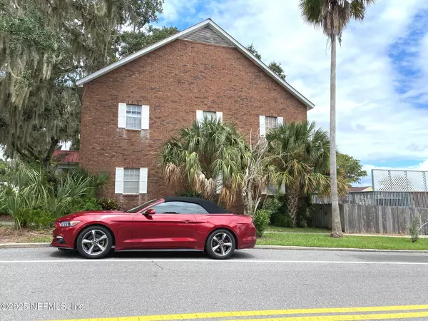 Crescent City, FL 32112,10 CENTRAL AVE