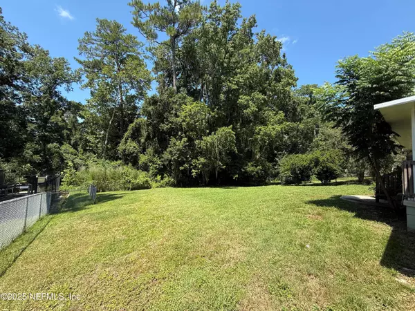 Jacksonville, FL 32221,1136 KNOLL DR W