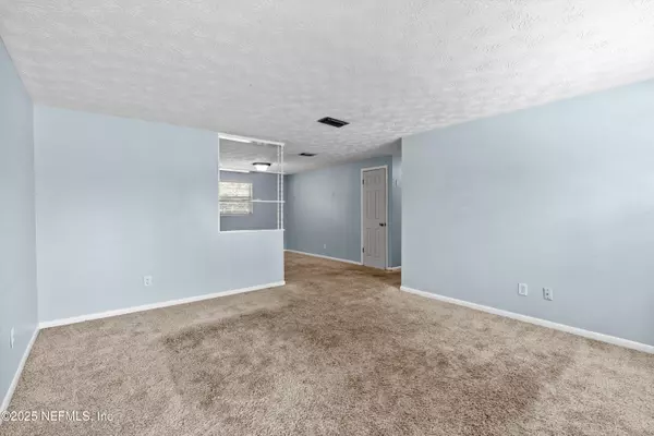 Jacksonville Beach, FL 32250,2002 OAK GROVE CIR