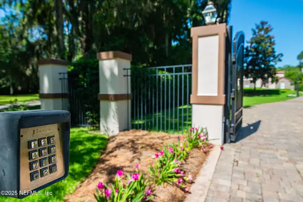 Ponte Vedra Beach, FL 32082,121 ROSCOE BLVD N