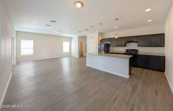 Atlantic Beach, FL 32233,87 W 2ND ST W