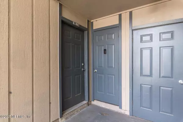 Jacksonville, FL 32257,8880 OLD KINGS RD S #51