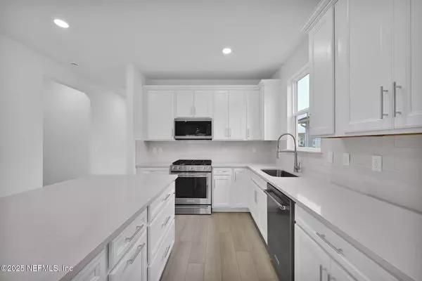 Yulee, FL 32097,401 TRANQUIL TRL CIR