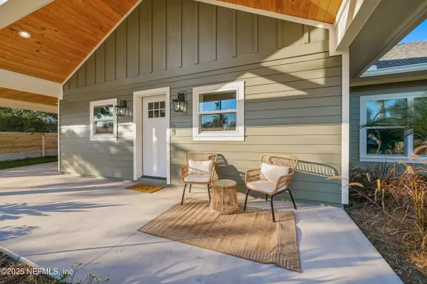 Atlantic Beach, FL 32233,831 BONITA RD