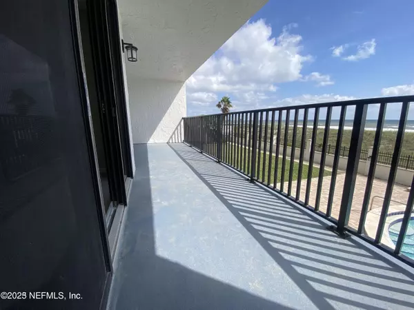 Jacksonville Beach, FL 32250,275 1ST ST #203