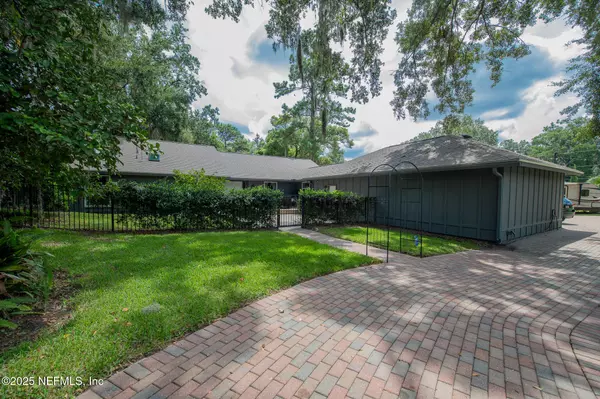 Jacksonville, FL 32257,3268 BEAUCLERC RD