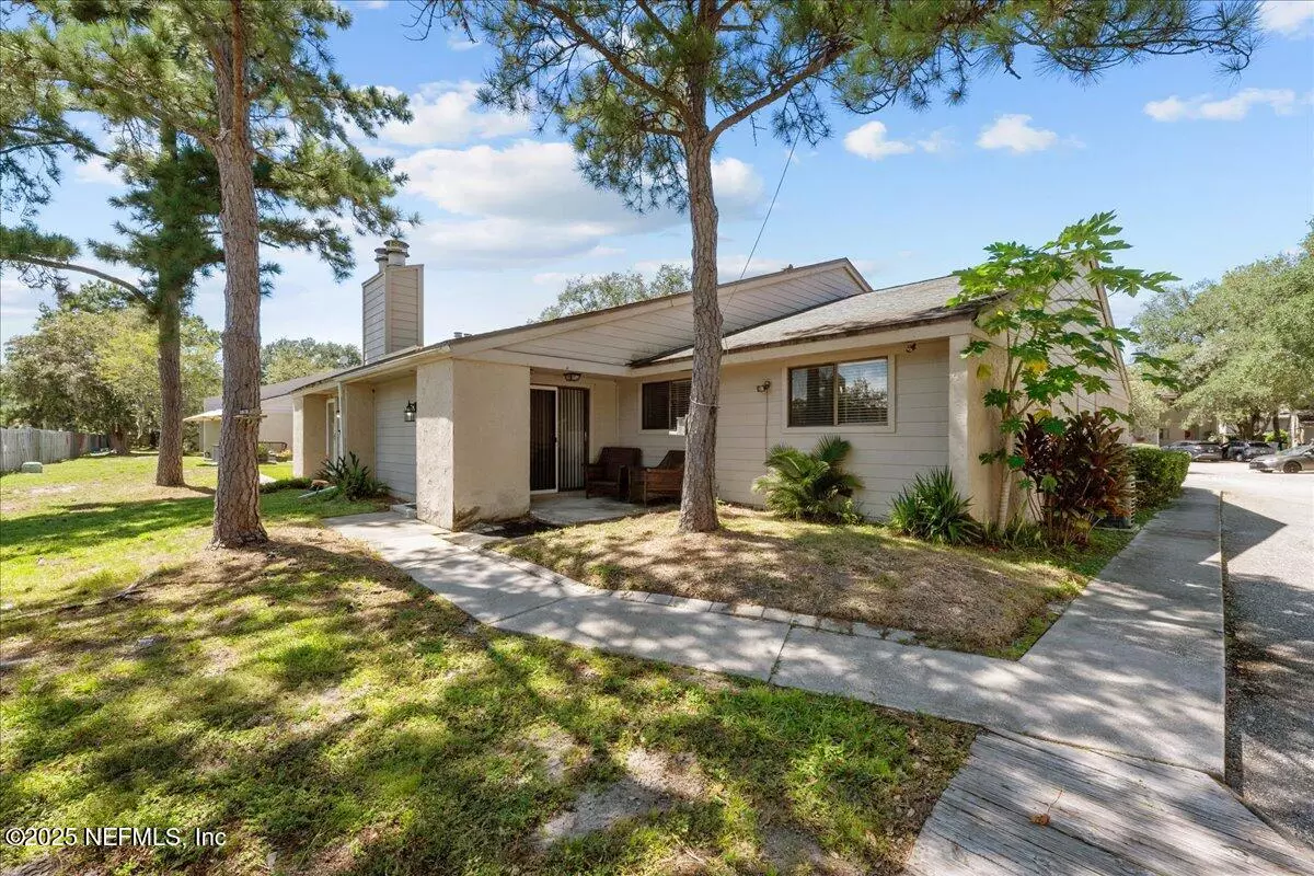 Jacksonville, FL 32257,3801 CROWN POINT RD #2044