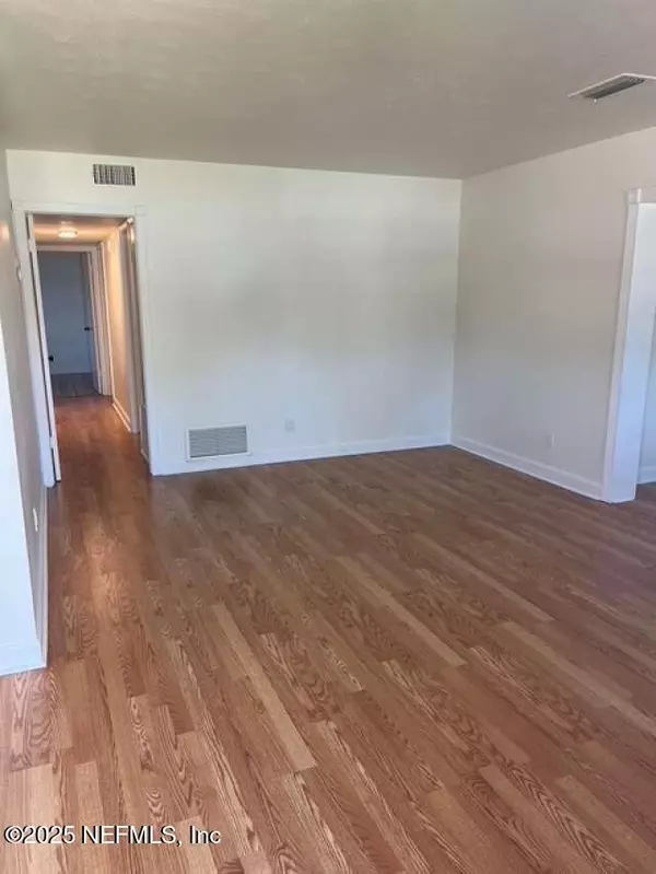 Atlantic Beach, FL 32233,477 SAILFISH DR E