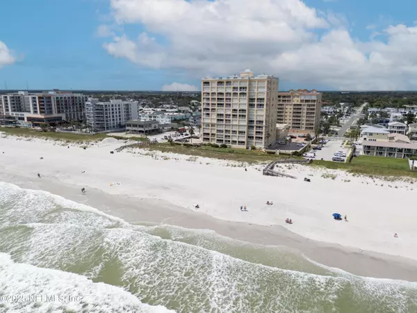 Jacksonville Beach, FL 32250,917 1ST ST N #1103