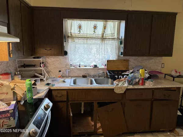 Jacksonville, FL 32210,7452 SHARBETH DR S