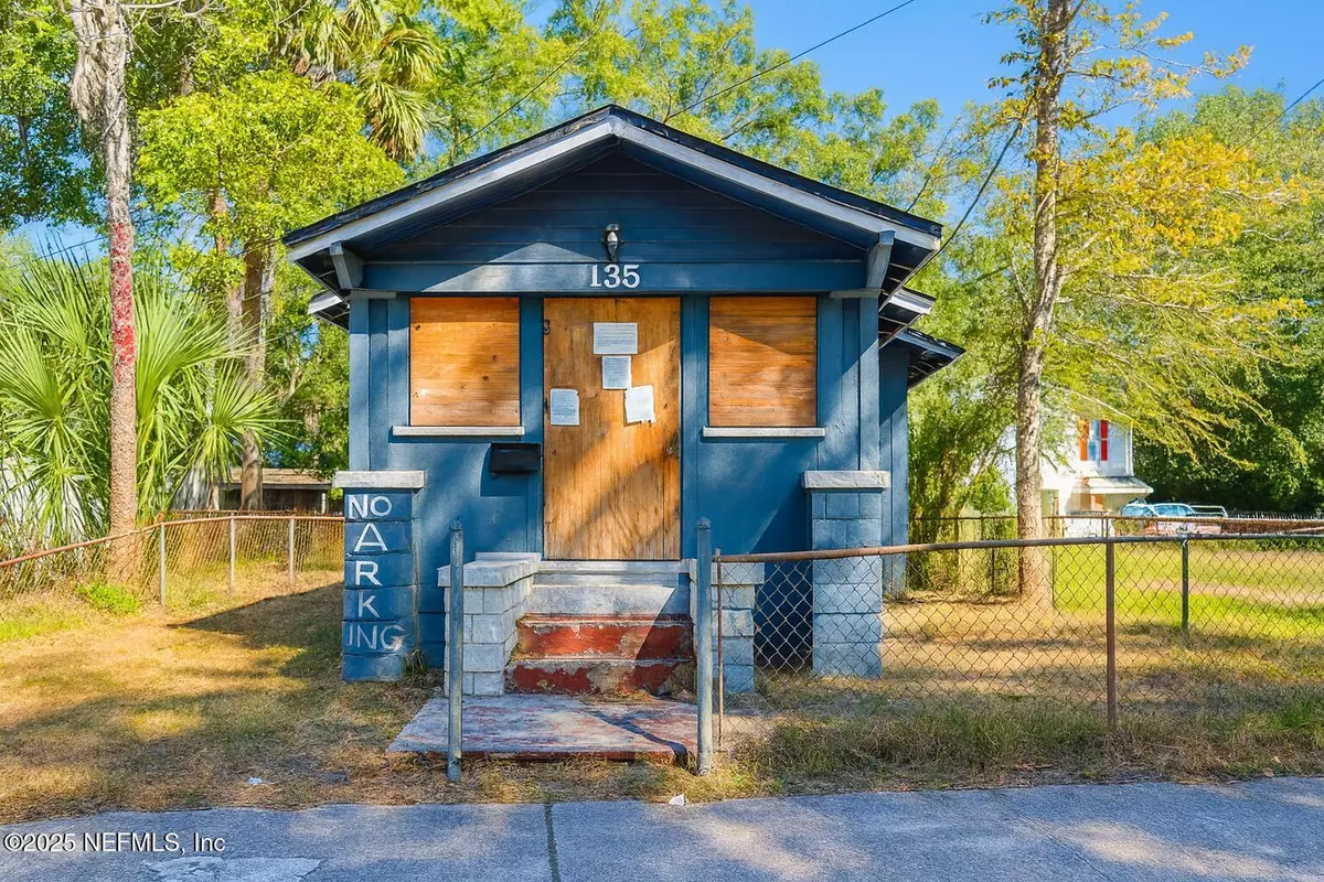 Jacksonville, FL 32206,135 23RD ST