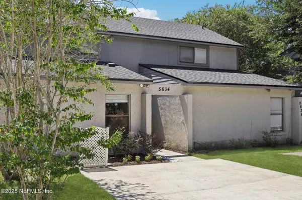 5634 GREATPINE LN N, Jacksonville, FL 32244