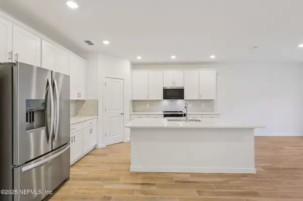 Jacksonville, FL 32219,7446 EVERETT FOREST DR